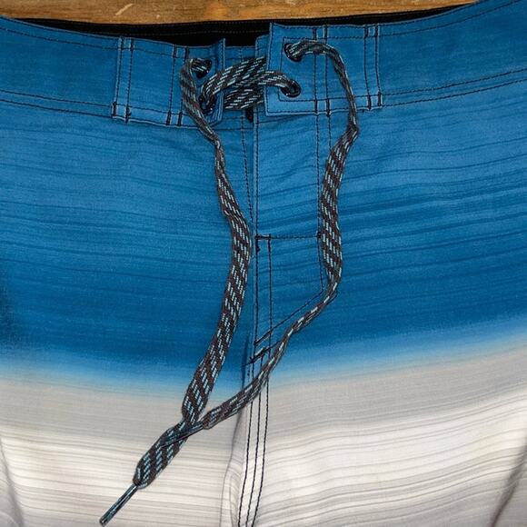 Men's Quicksilver Rip Current Blue and Orange Swim Shorts Size 31 - Picture 4 of 8